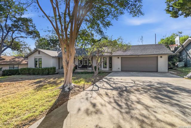 115 W TANGLEWOOD DR, New Braunfels, TX 78130