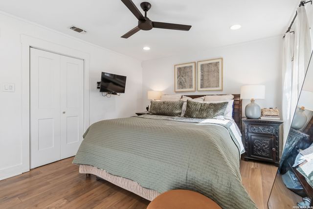 115 W TANGLEWOOD DR, New Braunfels, TX 78130