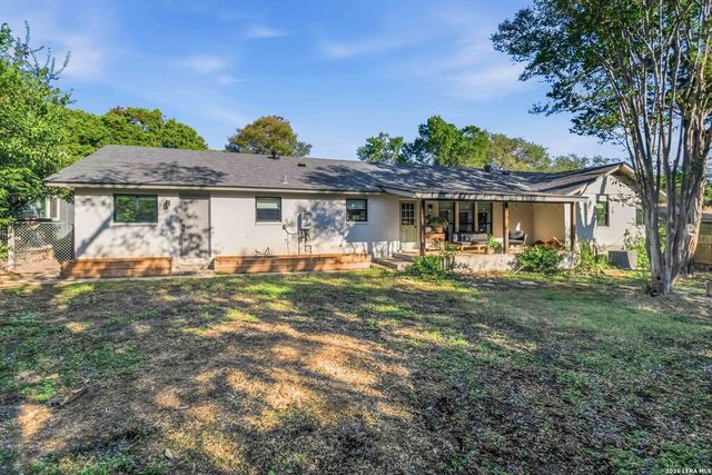 115 W TANGLEWOOD DR, New Braunfels, TX 78130