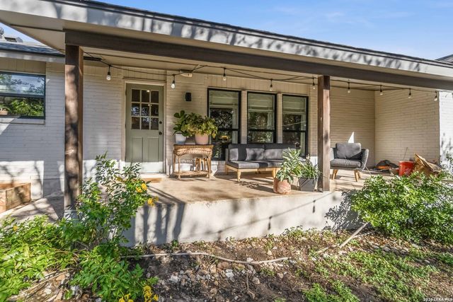 115 W TANGLEWOOD DR, New Braunfels, TX 78130