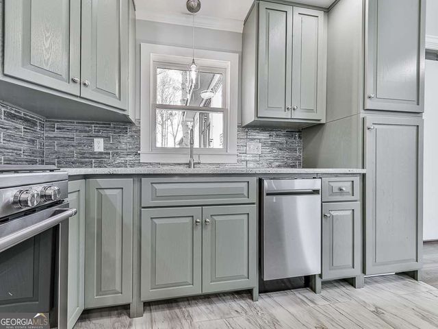 2406 Pine Drive, Kennesaw, GA 30152