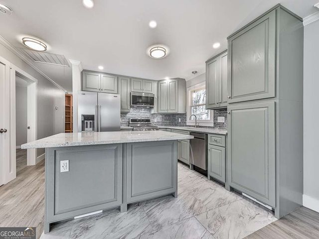 2406 Pine Drive, Kennesaw, GA 30152