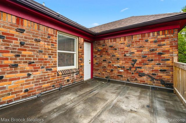 17553 Roselawn Street, Detroit, MI 48221