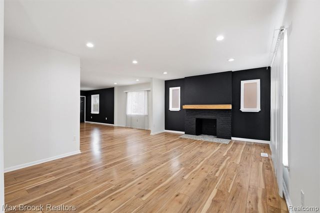 17553 Roselawn Street, Detroit, MI 48221