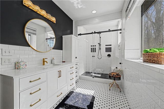 52 G Street, Lake Lotawana, MO 64086