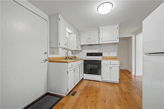 52 G Street, Lake Lotawana, MO 64086