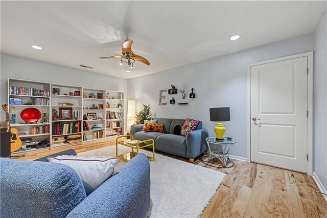 52 G Street, Lake Lotawana, MO 64086