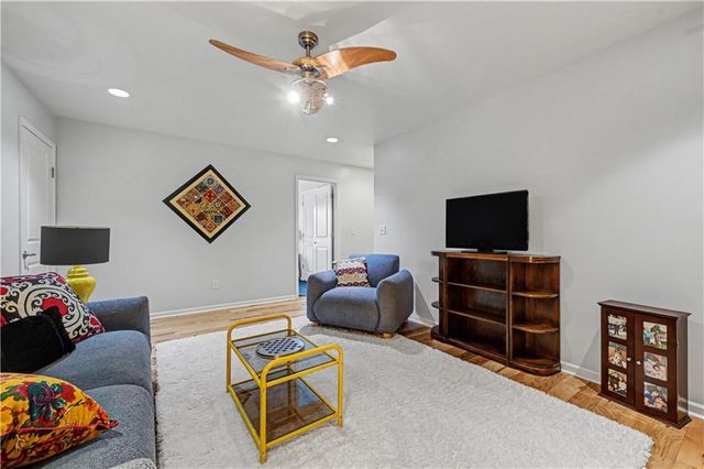 52 G Street, Lake Lotawana, MO 64086