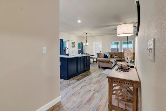 546 E Seminole Place, Tulsa, OK 74106