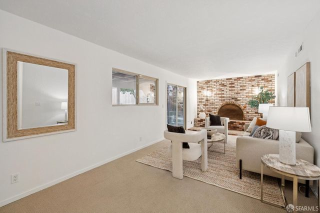 1 Cape Breton Court, Pacifica, CA 94044