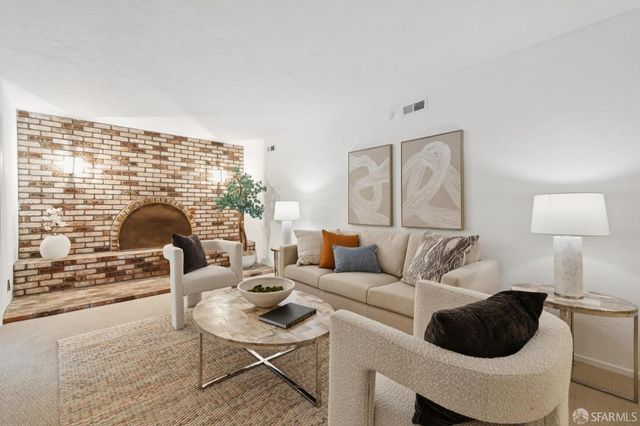 1 Cape Breton Court, Pacifica, CA 94044