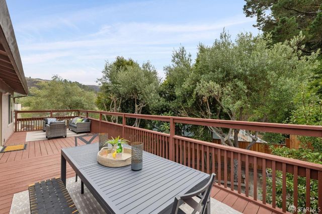 1 Cape Breton Court, Pacifica, CA 94044