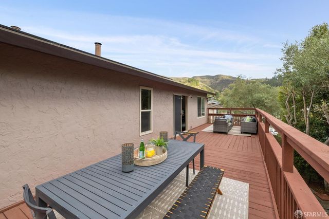 1 Cape Breton Court, Pacifica, CA 94044