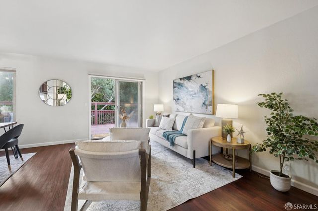 1 Cape Breton Court, Pacifica, CA 94044