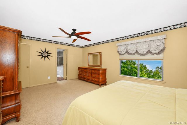 91 Southgate Circle, Massapequa Park, NY 11762