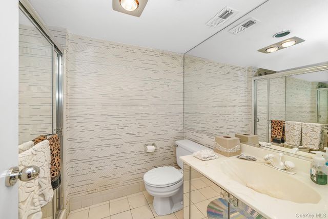 91 Southgate Circle, Massapequa Park, NY 11762