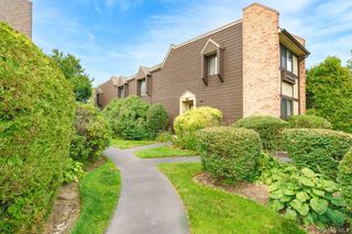 91 Southgate Circle, Massapequa Park, NY 11762