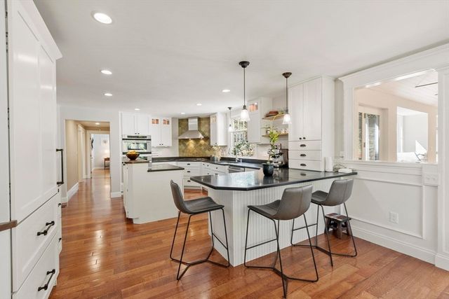 16 Hastings Rd, Lexington, MA 02421