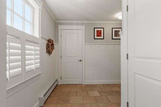 16 Hastings Rd, Lexington, MA 02421