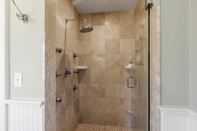 16 Hastings Rd, Lexington, MA 02421
