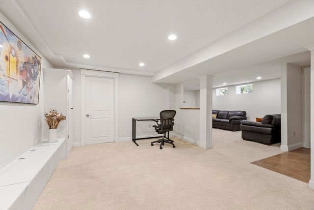 16 Hastings Rd, Lexington, MA 02421