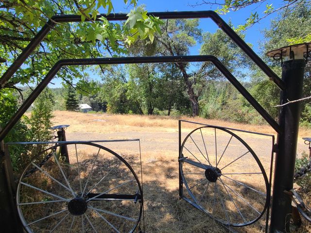 4017 Bright Hope Mine Rd, Placerville, CA 95667