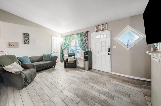 6364 N San Pablo Avenue, Fresno, CA 93704