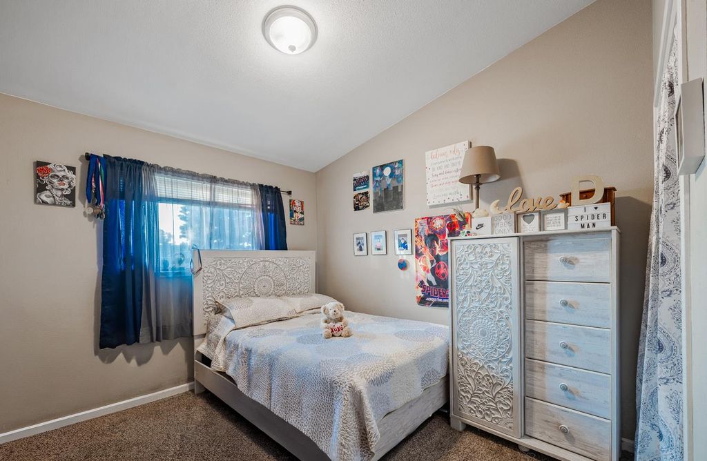 Image 17 of property listing at 6364 N San Pablo Avenue, Fresno, CA 93704