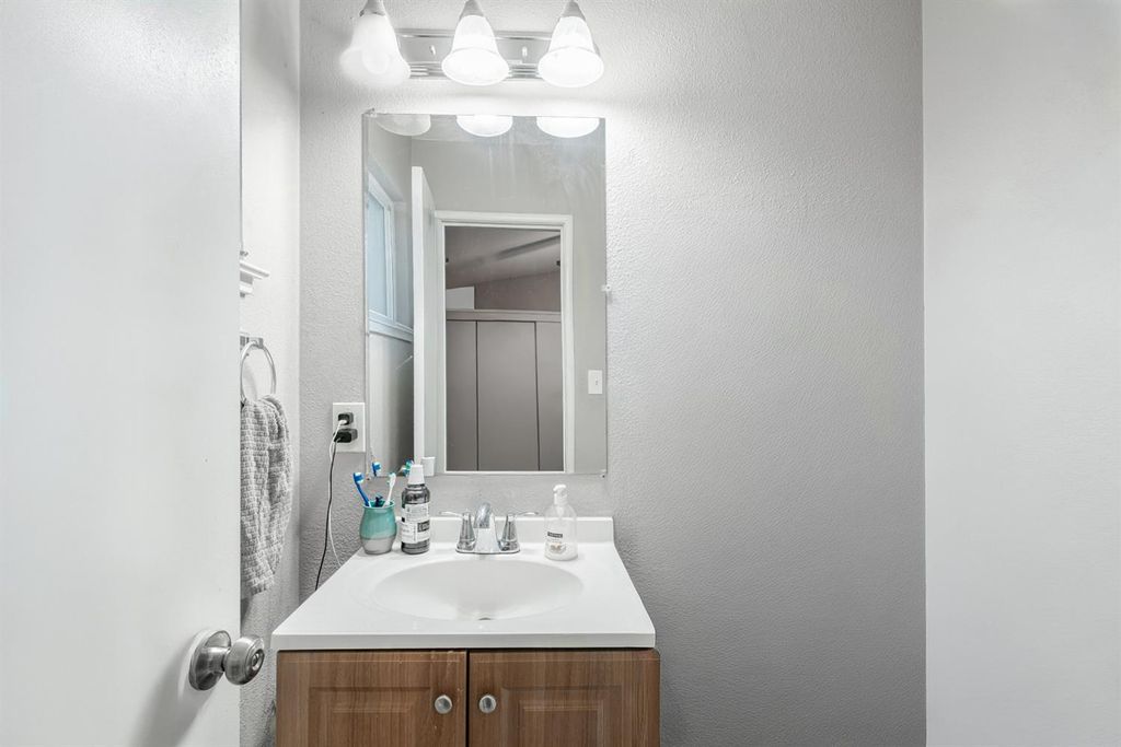 Image 18 of property listing at 6364 N San Pablo Avenue, Fresno, CA 93704