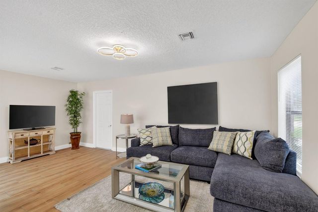12260 Old Country Road S, Wellington, FL 33414