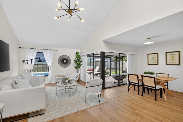12260 Old Country Road S, Wellington, FL 33414