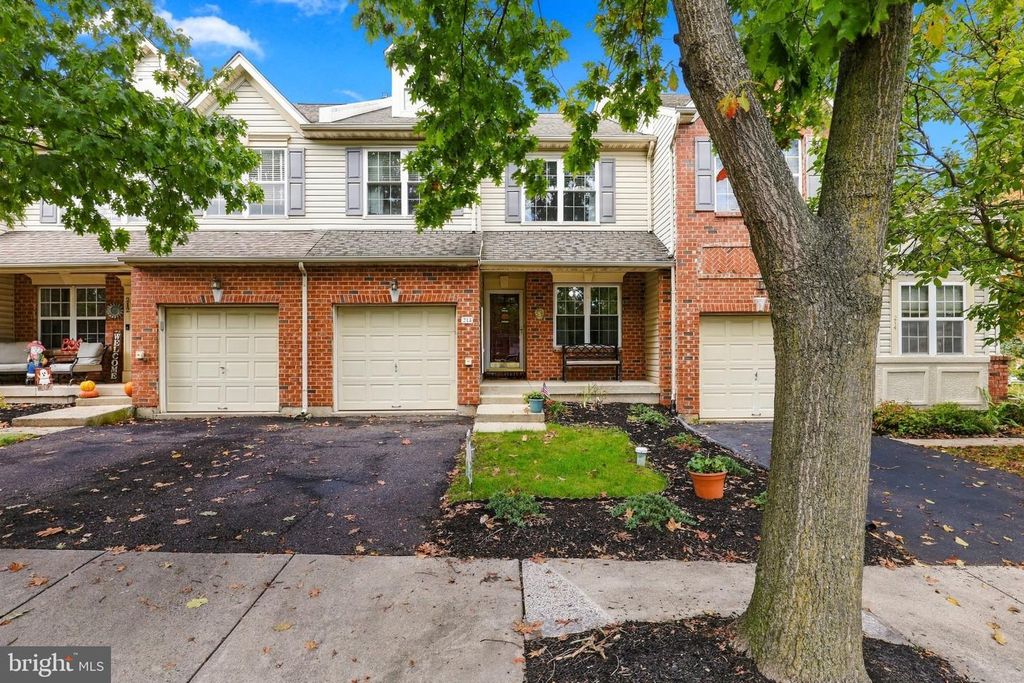 213 WYNCOTE CT #, LANSDALE, PA 19446 — exterior