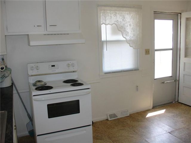 823 S Savage Street, Independence, MO 64050