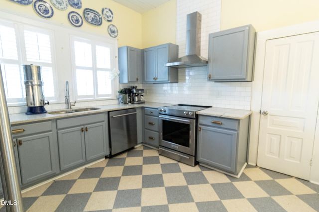 115 W Franklin Street, Youngsville, NC 27596