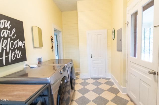 115 W Franklin Street, Youngsville, NC 27596