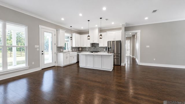 15370 Milldale Rd, Zachary, LA 70791