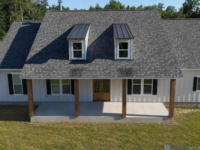 15370 Milldale Rd, Zachary, LA 70791