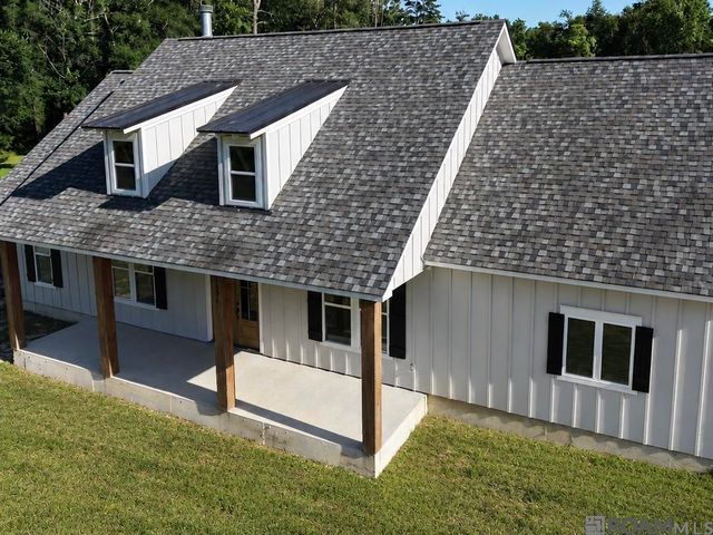 15370 Milldale Rd, Zachary, LA 70791