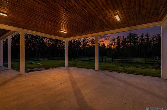 15370 Milldale Rd, Zachary, LA 70791