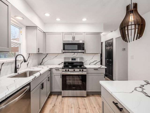 3474 Independence Street, Grove City, OH 43123