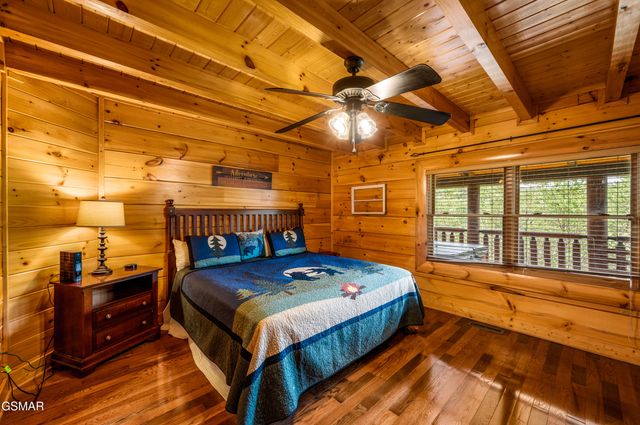 1808 Panther Path Way, Sevierville, TN 37876