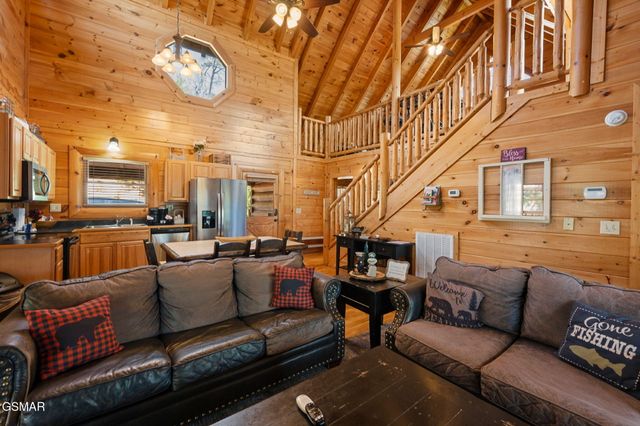 1808 Panther Path Way, Sevierville, TN 37876