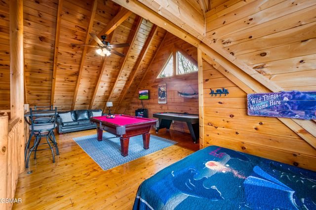 1808 Panther Path Way, Sevierville, TN 37876