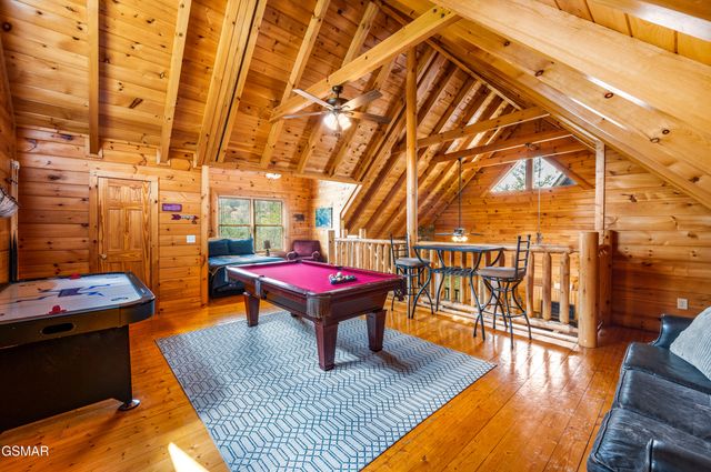 1808 Panther Path Way, Sevierville, TN 37876