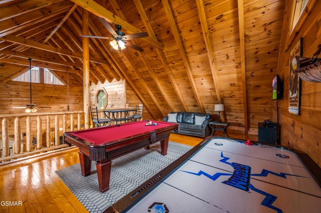 1808 Panther Path Way, Sevierville, TN 37876