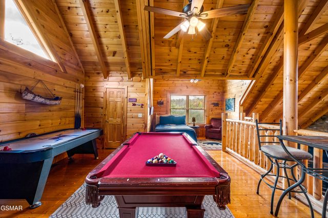 1808 Panther Path Way, Sevierville, TN 37876