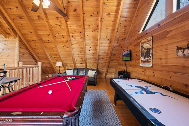 1808 Panther Path Way, Sevierville, TN 37876