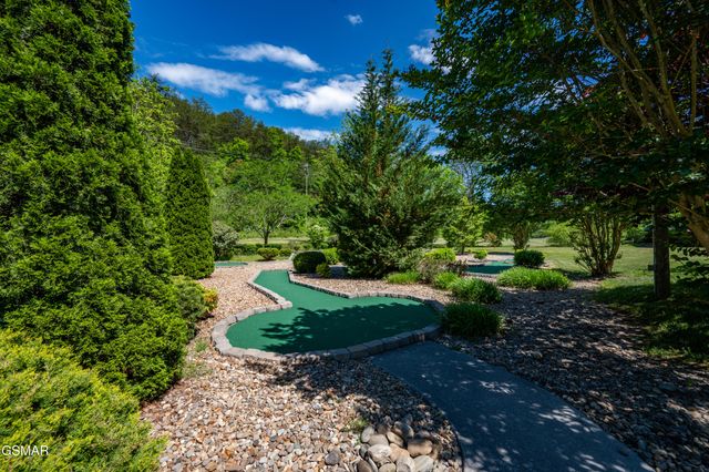 1808 Panther Path Way, Sevierville, TN 37876