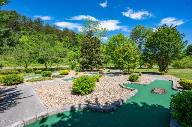 1808 Panther Path Way, Sevierville, TN 37876