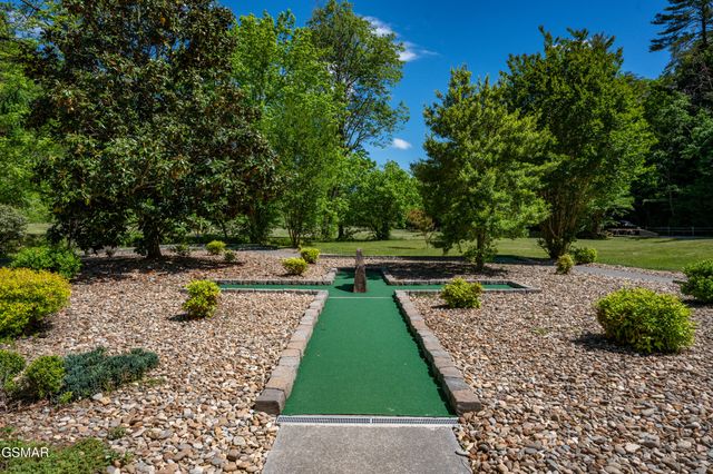 1808 Panther Path Way, Sevierville, TN 37876